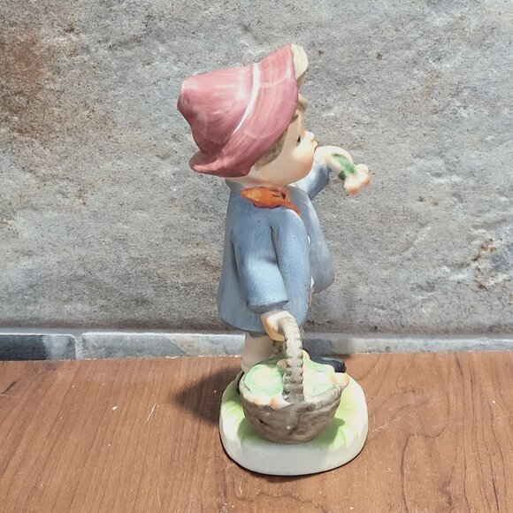 Vintage Napcoware Boy Holding Fruit Basket Porcelain Figurine 7656 - Picture 4 of 12